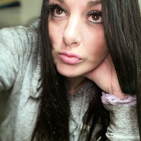 Meet your Posher, Meghan - Picture 1 of 1